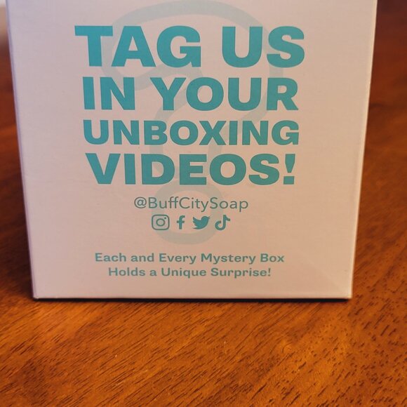 Buff City Soap ~ Mystery Box ~ NIB - Picture 4 of 4